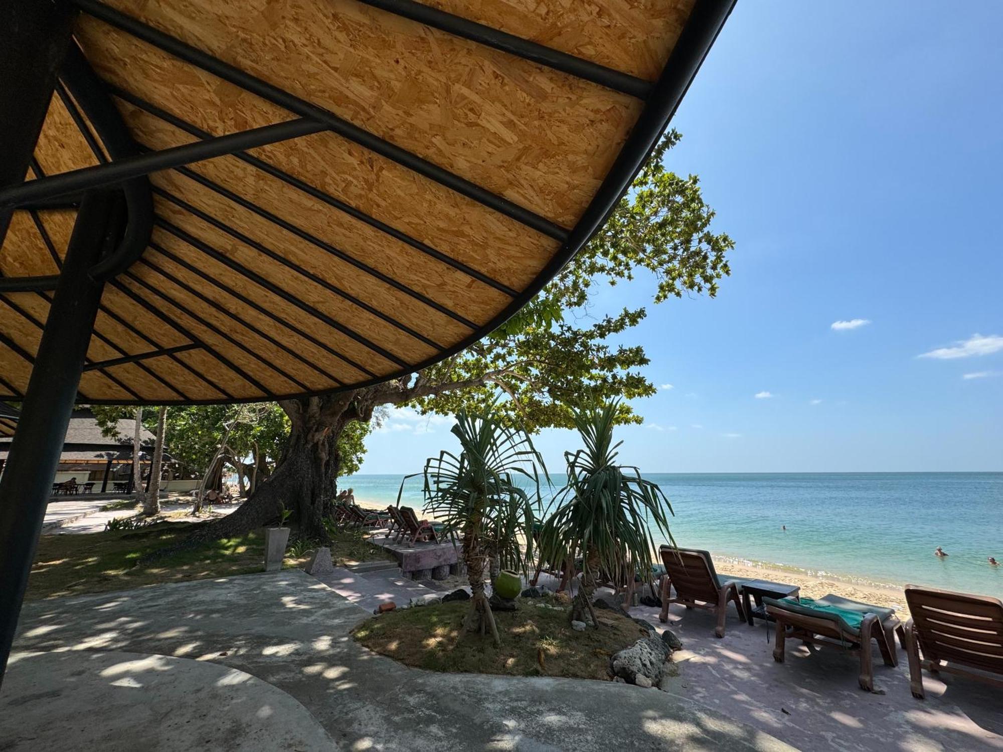 Beach Bungalow At Lanta Resort Ко-Ланта Екстер'єр фото