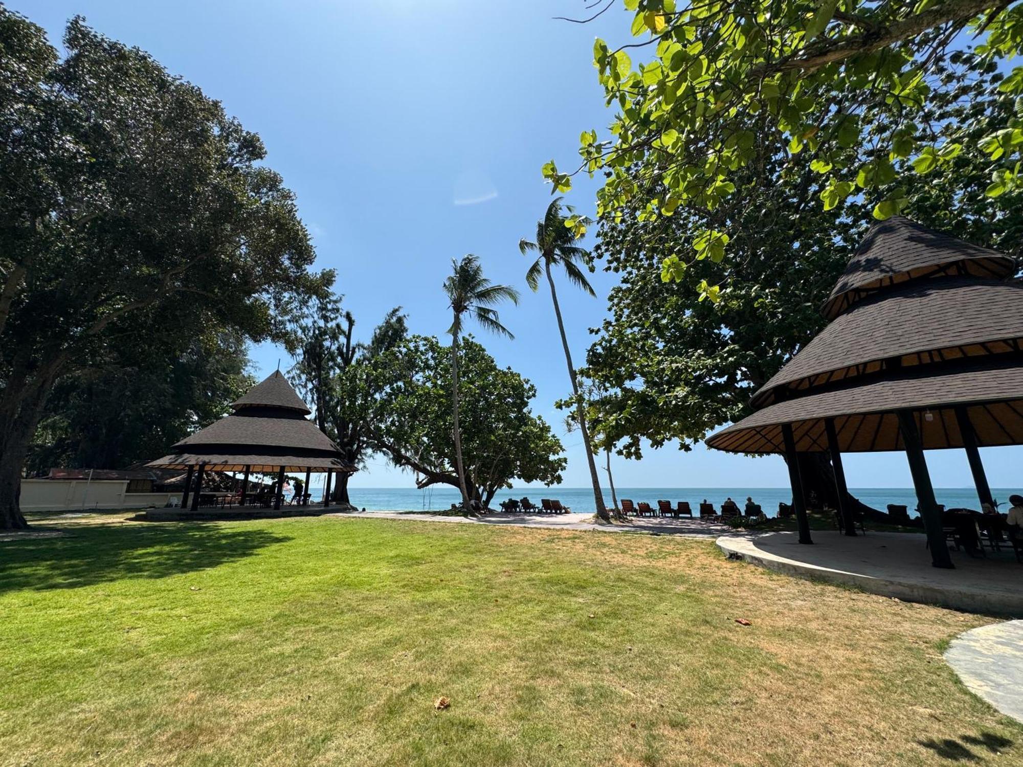 Beach Bungalow At Lanta Resort Ко-Ланта Екстер'єр фото