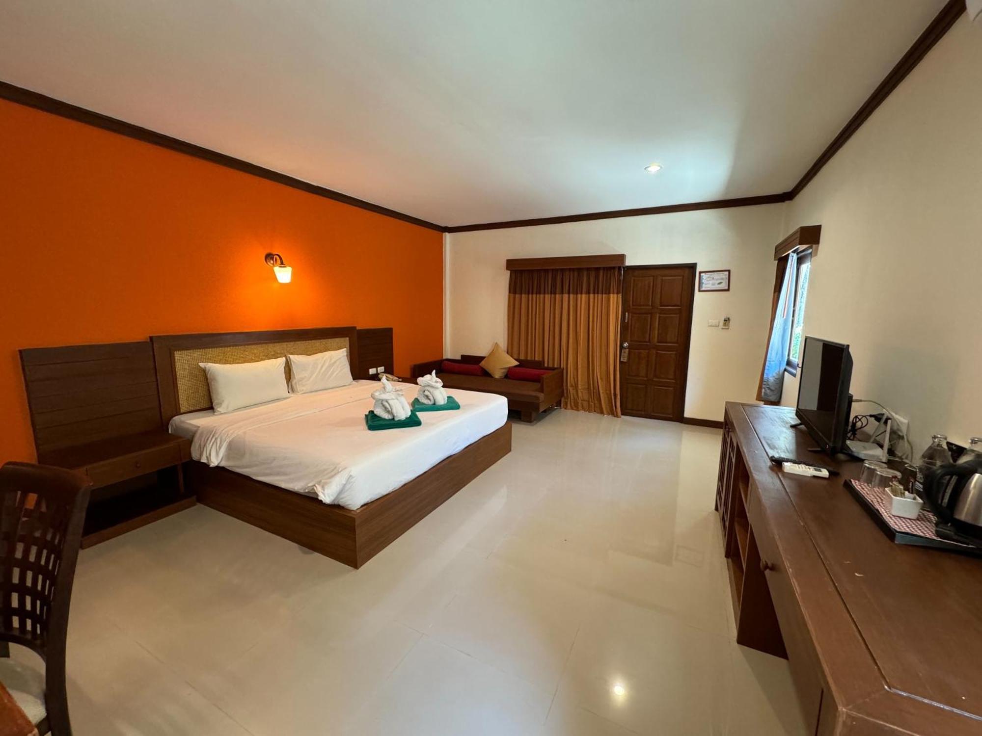 Beach Bungalow At Lanta Resort Ко-Ланта Екстер'єр фото