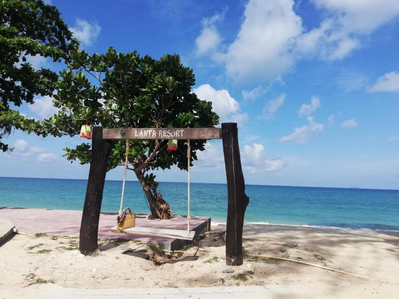 Beach Bungalow At Lanta Resort Ко-Ланта Екстер'єр фото