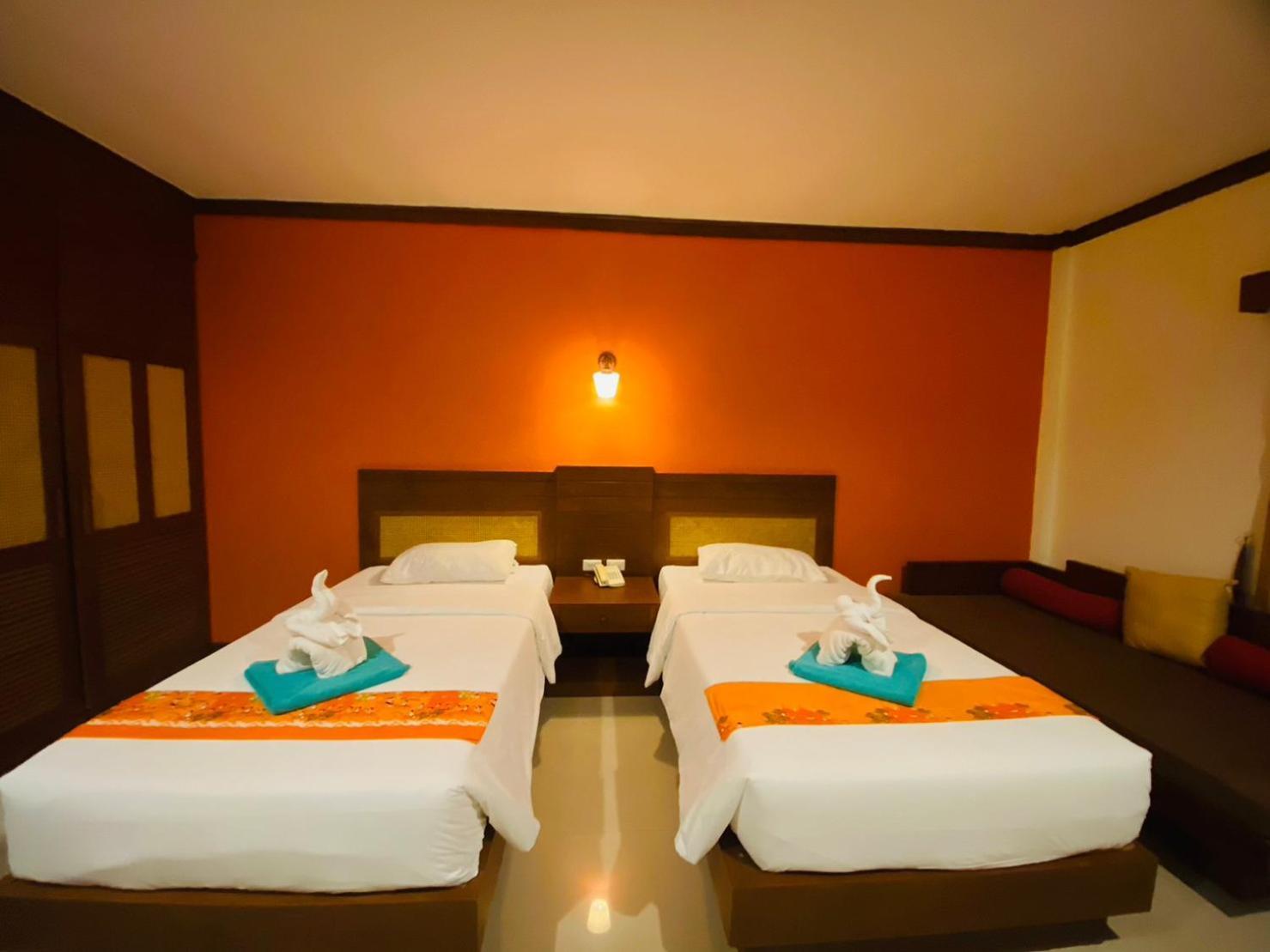 Beach Bungalow At Lanta Resort Ко-Ланта Екстер'єр фото