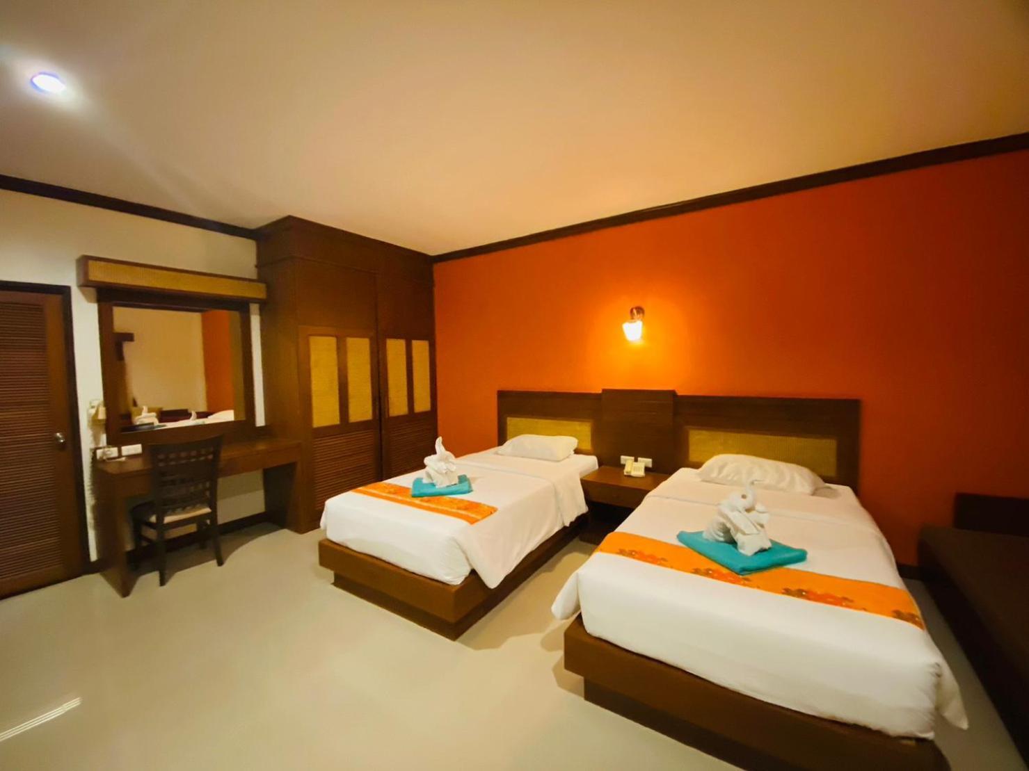 Beach Bungalow At Lanta Resort Ко-Ланта Екстер'єр фото