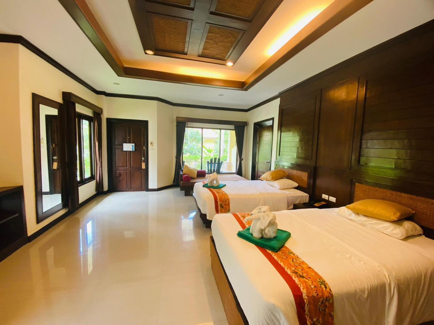 Beach Bungalow At Lanta Resort Ко-Ланта Екстер'єр фото